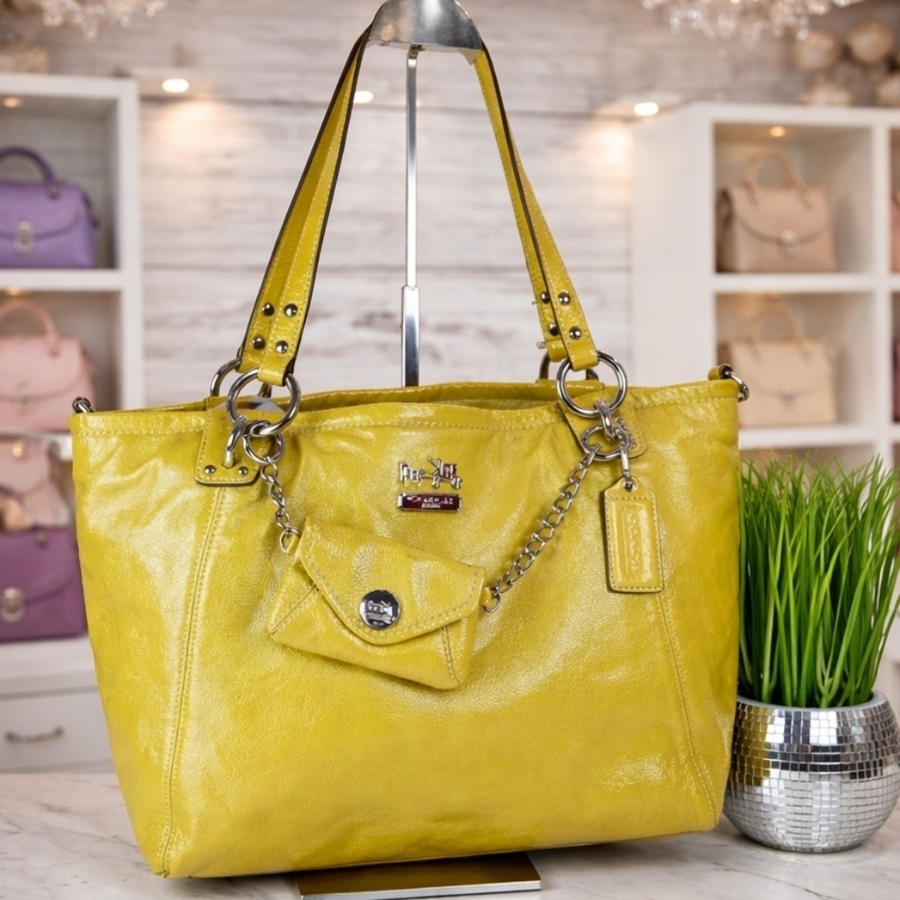 Coach Vintage #14925 Green Apple Patent Leather‎ Shoulder Bag Silver Purse Rare